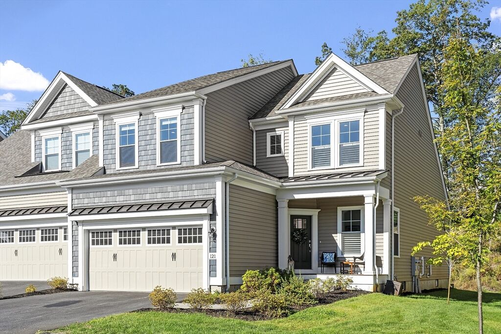 Property Photo:  121 White Pond Way 121  MA 01776 