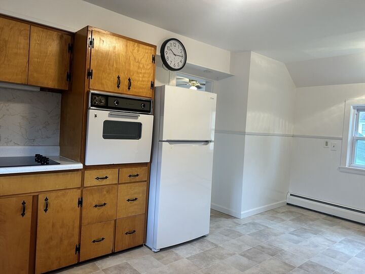 Property Photo: 17 Lincoln St 2 MA 01301