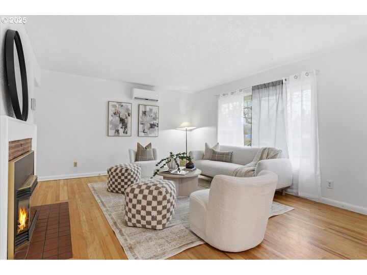 Property Photo: 8535 SE Stephens St OR 97216