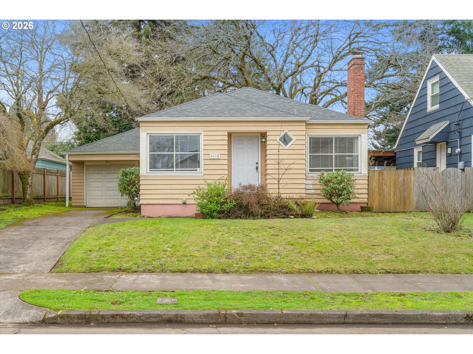 Property Photo:  5118 N Yale St  OR 97203 