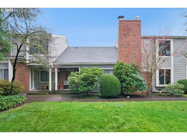 Property Photo:  1889 Boca Ratan Dr  OR 97034 