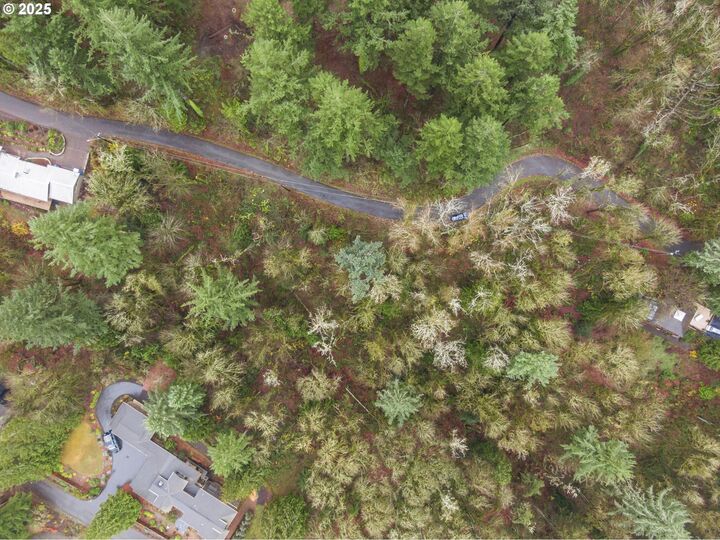 Property Photo:  841 NW Spring Ave W  OR 97229 