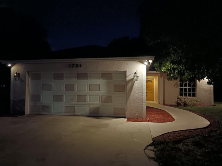 Property Photo:  1704 Boardman Avenue  FL 33407 