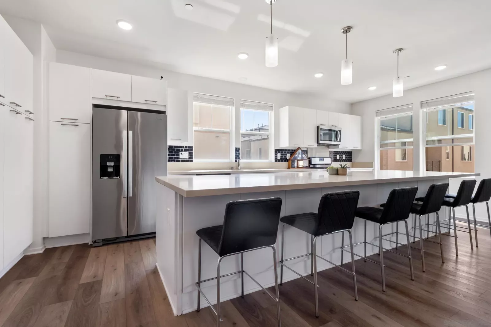 Property Photo: 5301 Calle Rockfish 98 CA 92154