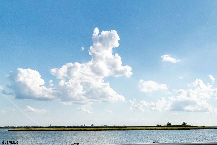 Property Photo: 326 Sanderling Ln 326 NJ 08232