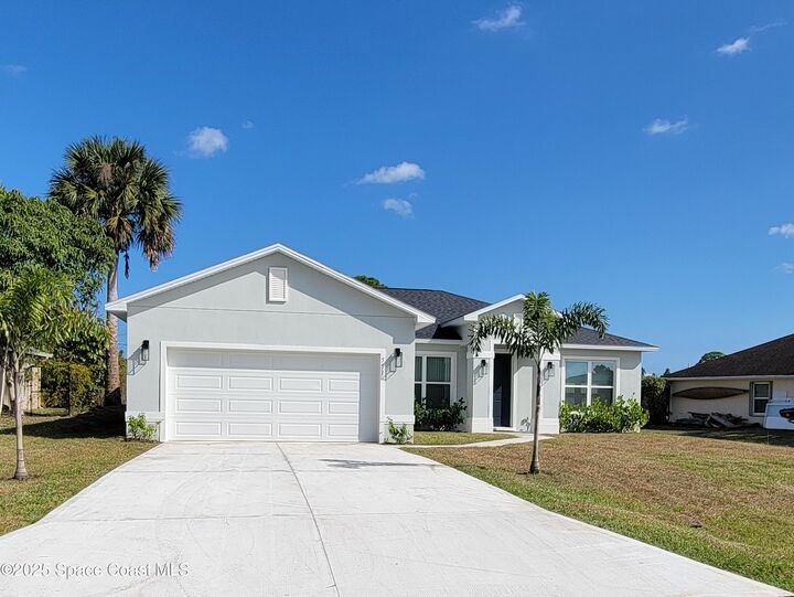 Property Photo: 551 Borraclough Avenue NW FL 32907