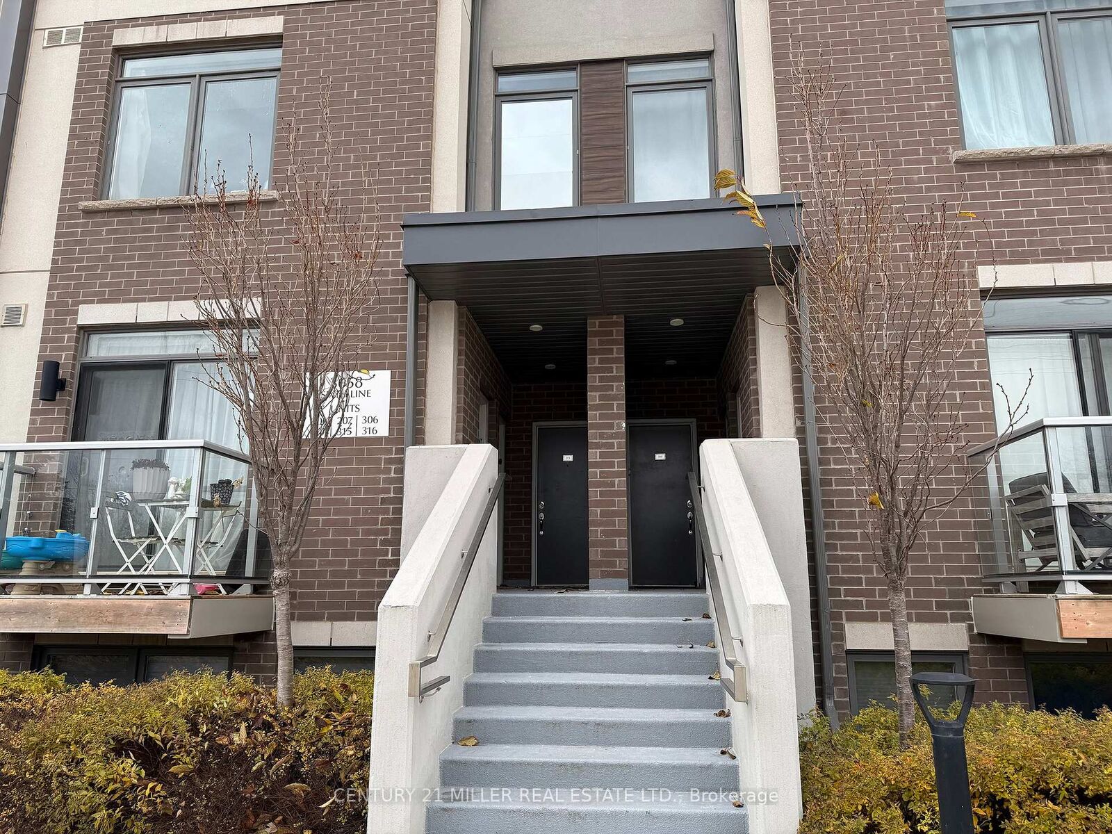 Property Photo: 3058 Sixth Line 316 ON L6M 1P8