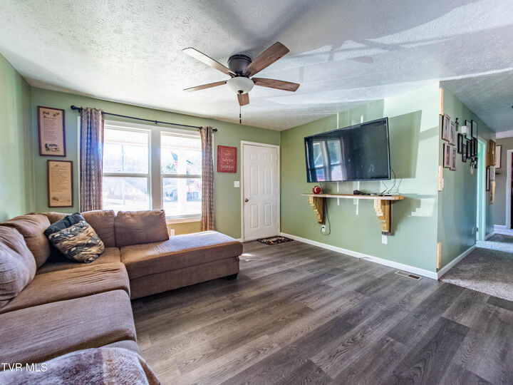 Property Photo: 117 Hidden Valley Drive TN 37857