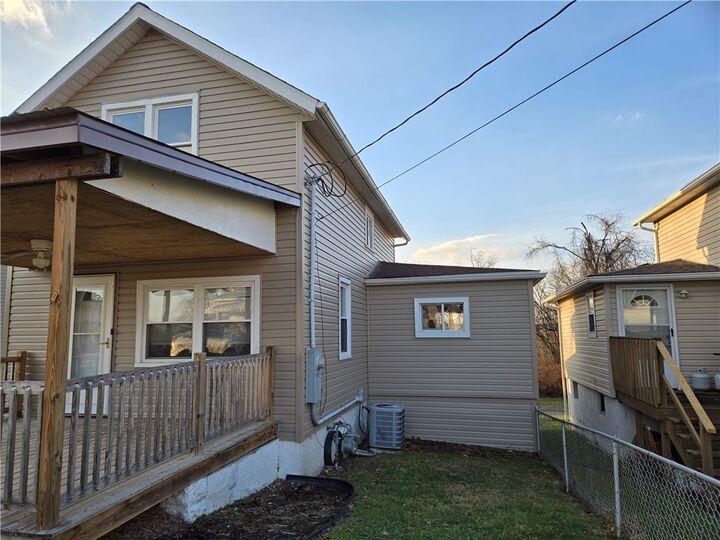 Property Photo:  335 Main St  PA 15358 