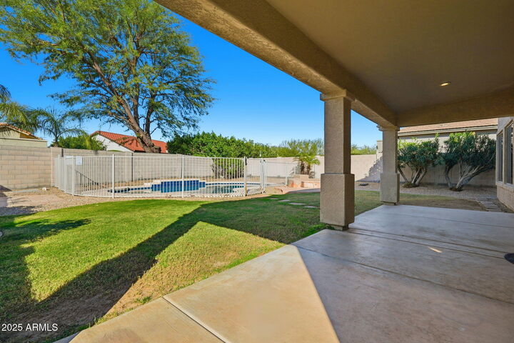 Property Photo:  7842 E Nestling Way  AZ 85255 