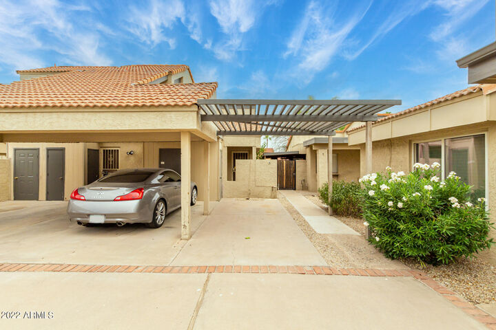 Property Photo:  2415 W Greenway Road 3  AZ 85023 