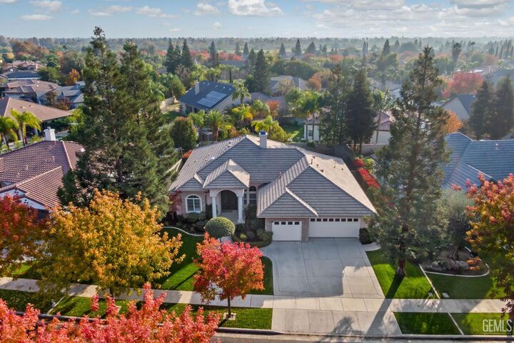 10507 Ashbourne Drive  Bakersfield CA 93312 photo