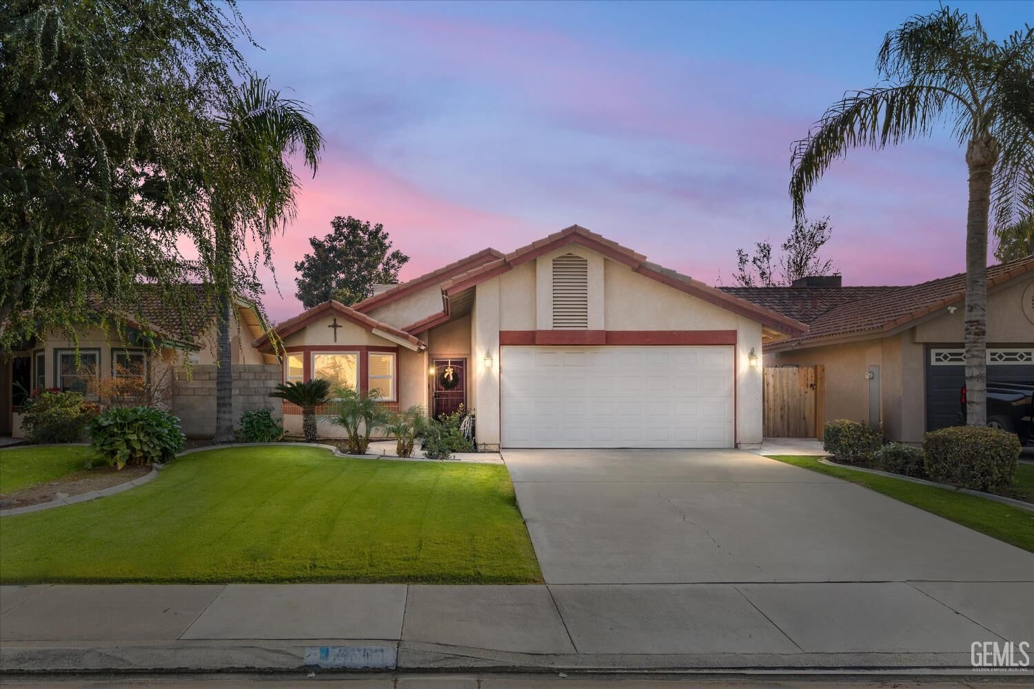 Property Photo:  9909 Cimarron Trails Drive  CA 93311 
