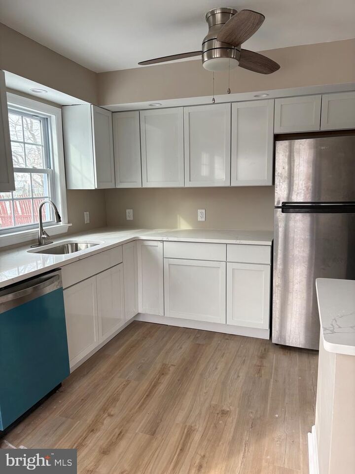 Property Photo: 8 Lynch Farm Drive DE 19713