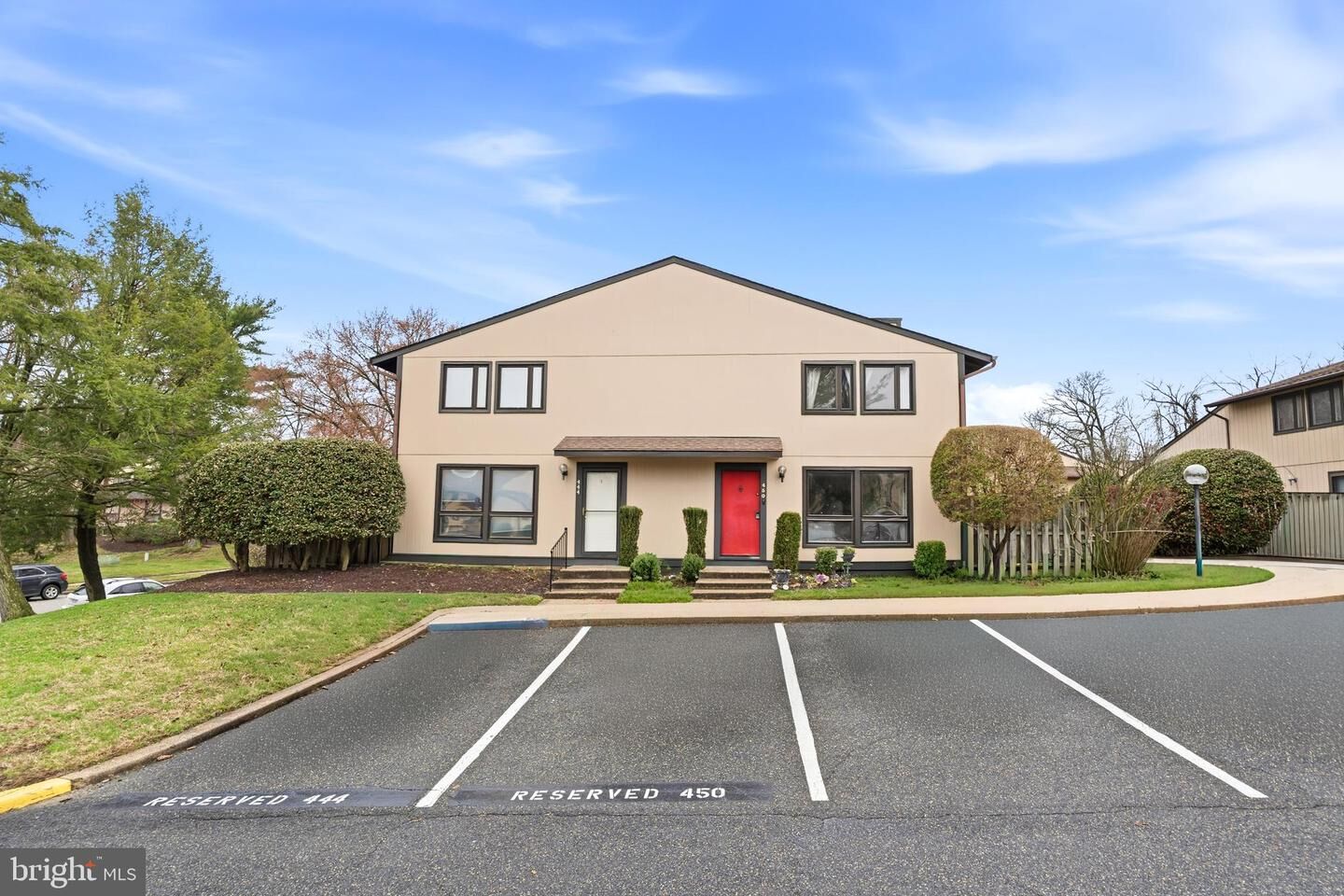 Property Photo: 450 West Court 14I MD 21061