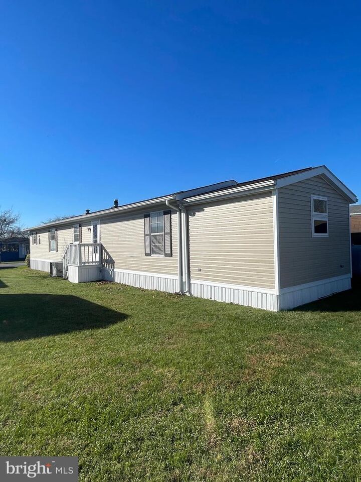 Property Photo: 1025 11th Avenue 752 DE 19808