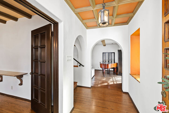 Property Photo: 200 S Anita Ave CA 90049