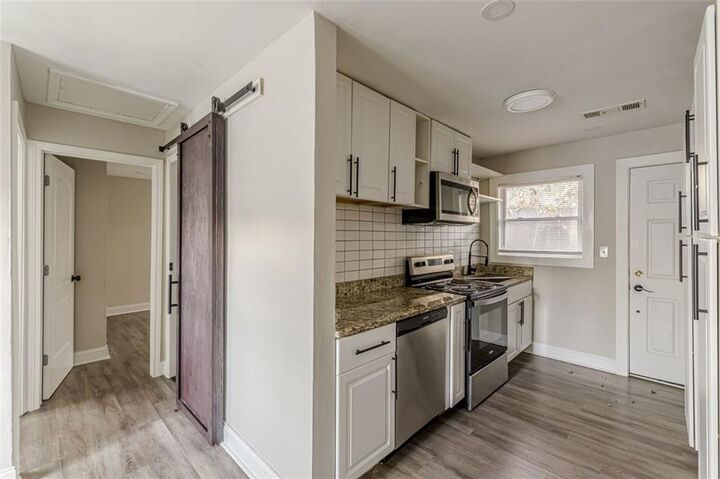 Property Photo:  919 Hobson Street SW  GA 30310 