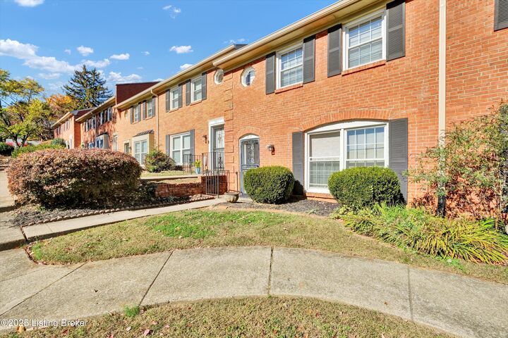 Property Photo: 7813 Montero Dr KY 40059