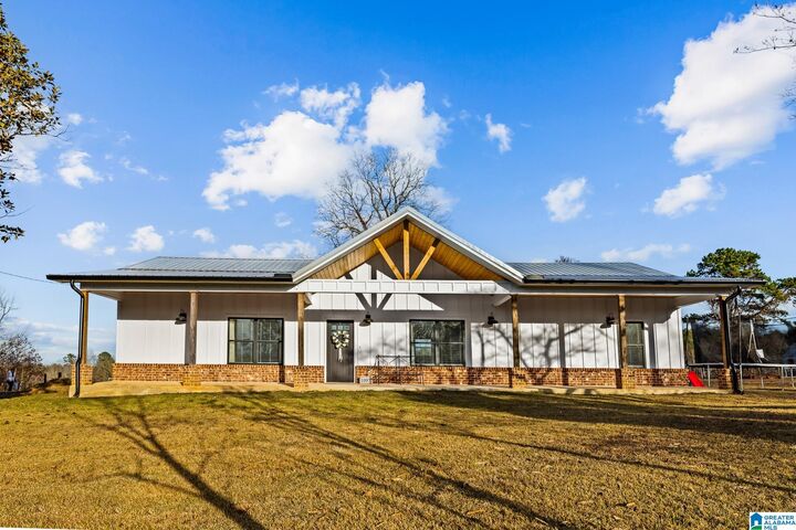 Property Photo:  1097 Jones Chapel Road  AL 35146 