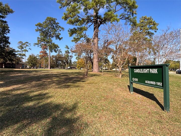 Property Photo: 4902 Oak Forest Drive TX 77018