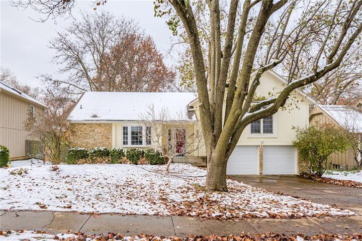 Property Photo: 7812 Caenen Street KS 66216