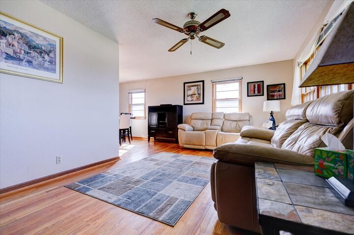 Property Photo:  3315 E 25th Street  IA 50317 