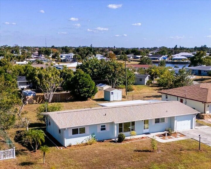 Property Photo:  151 Emmett Avenue NE  FL 33952 