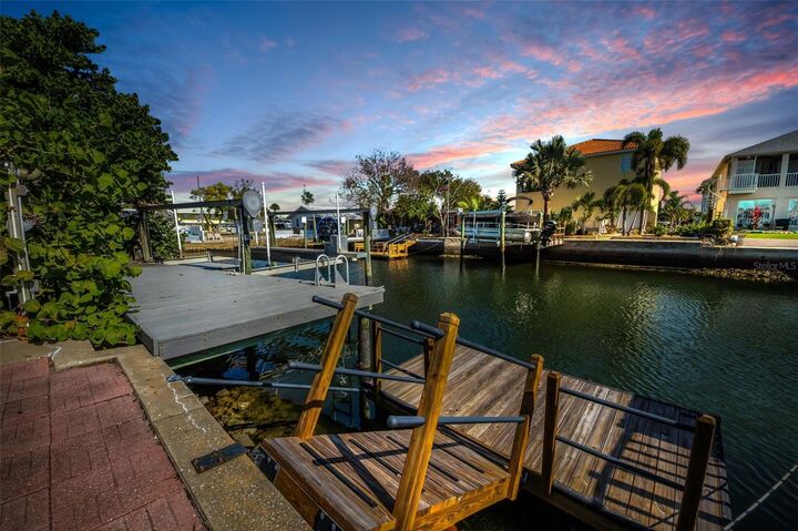 Property Photo: 13926 Darlene Avenue FL 34667
