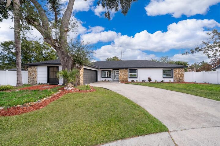 Property Photo:  5116 Jeannine Court  FL 32807 