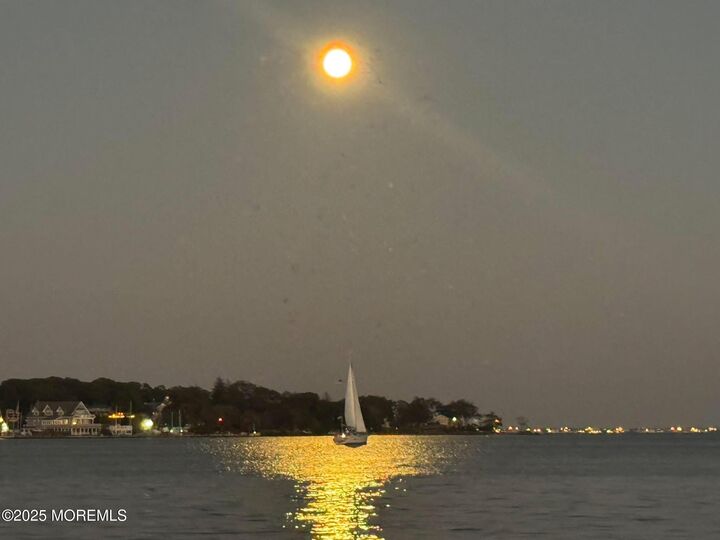 Property Photo:  101 Harbor Court  NJ 08741 