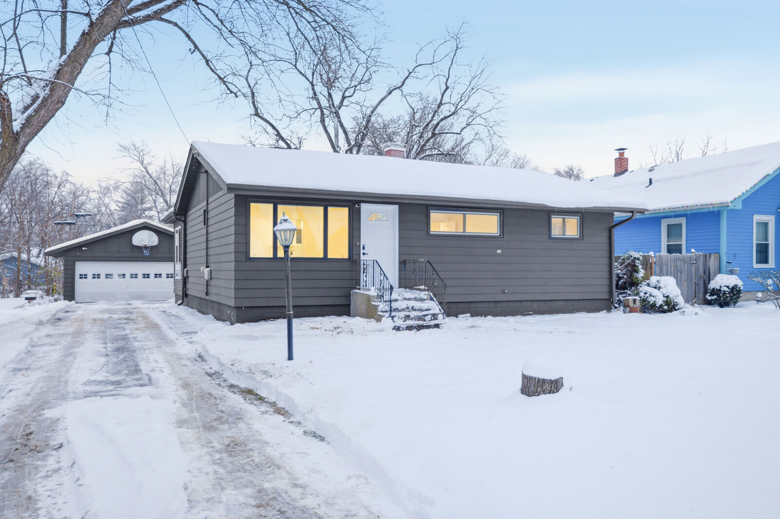 Property Photo:  1054 Elliott Avenue  IL 60505 