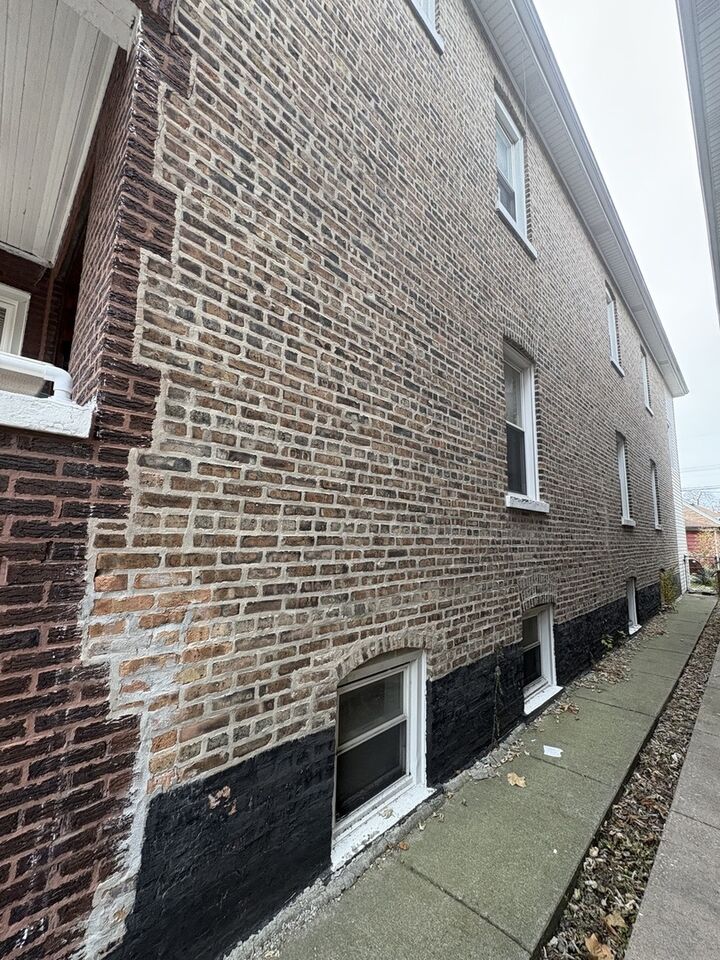 Property Photo:  7036 S Artesian Avenue  IL 60629 