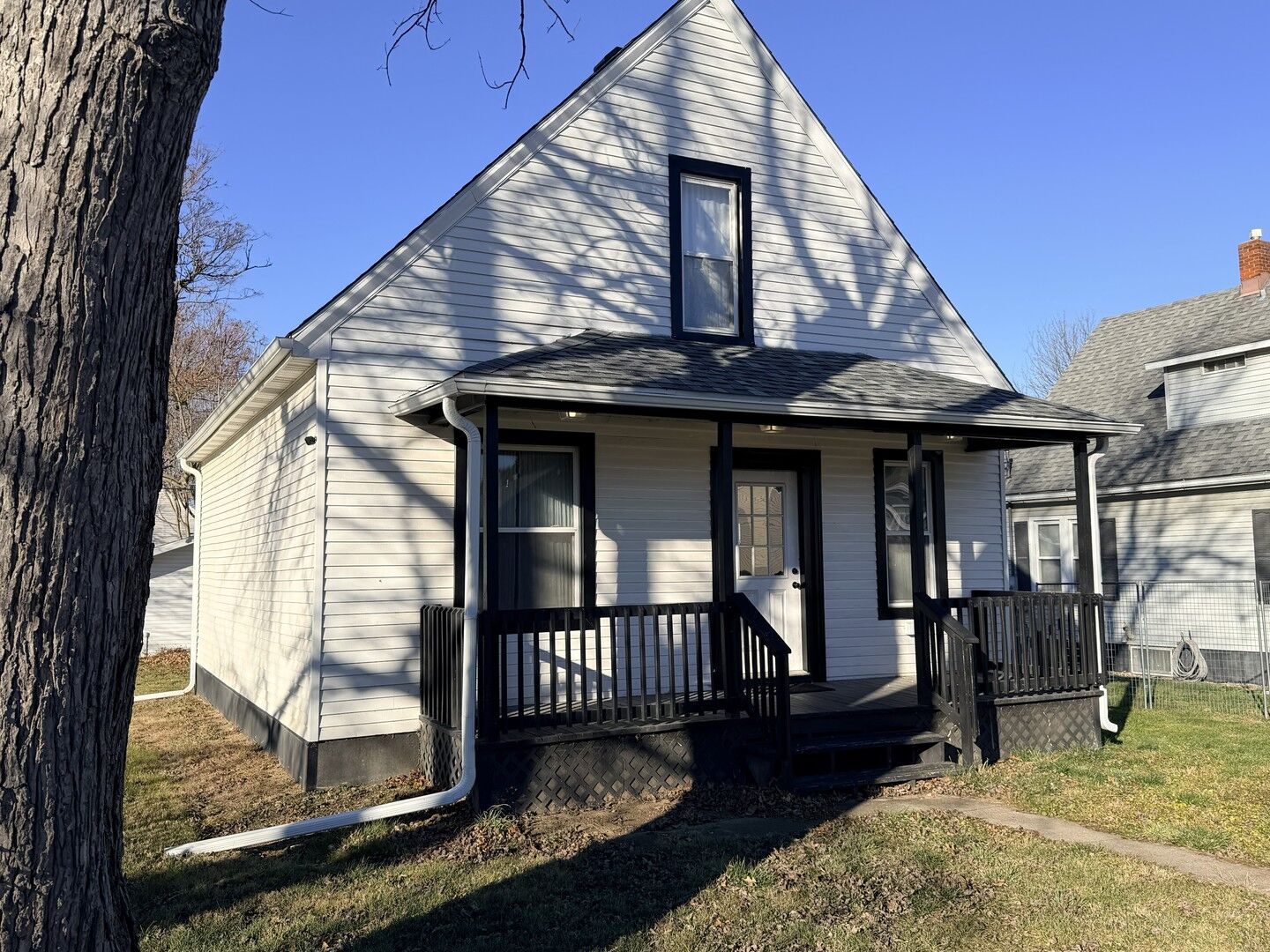 Property Photo: 116 S Central Avenue IL 61329