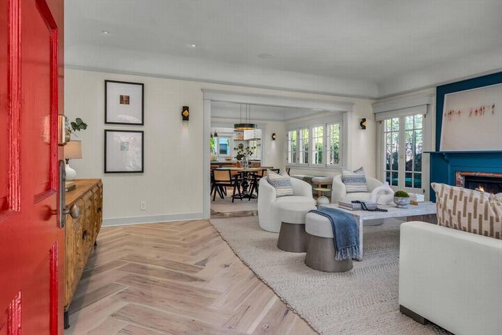 Property Photo:  1403 N Orange Grove Avenue  CA 90046 