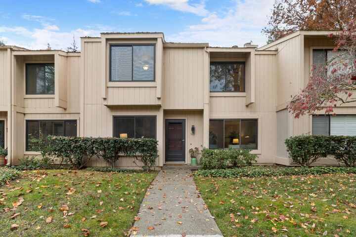 Property Photo: 149 Hartnell Place CA 95825