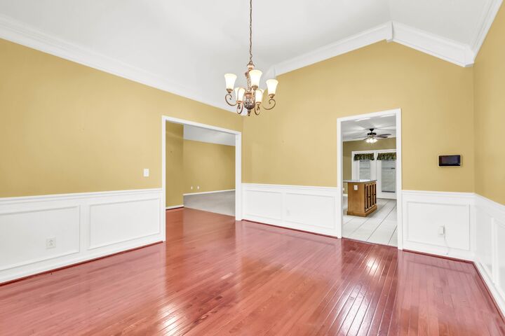 Property Photo: 453 Stonemeadow Rd TN 37043