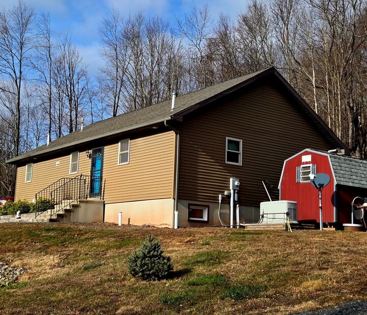 Property Photo:  401 Moon Street  PA 18833 