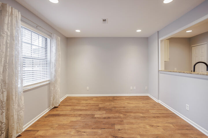 Property Photo:  400 Hill Street  KY 41075 