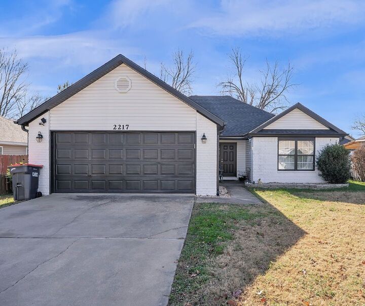 Property Photo:  2217 Tasman Avenue  AR 72764 