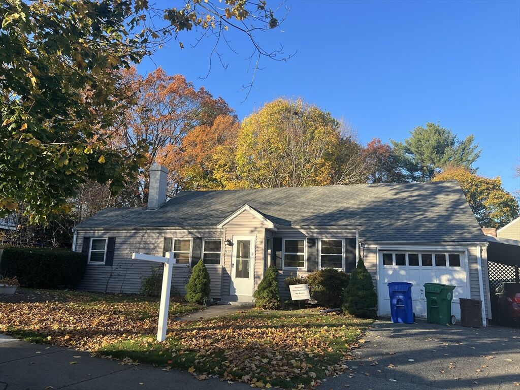 Property Photo: 137 Warwick Rd 137 MA 02465