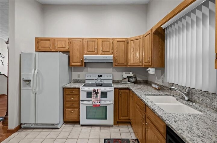 Property Photo:  3 Betsy Drive  RI 02809 