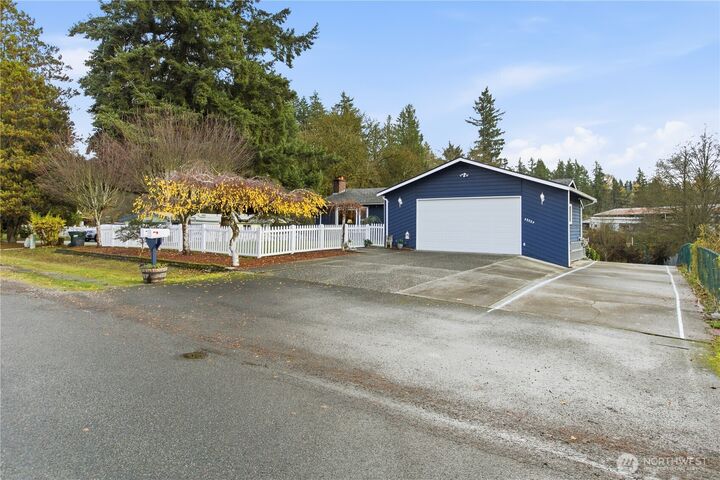 Property Photo: 29224 158th Avenue SE WA 98042