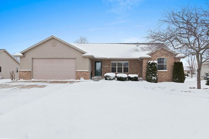 Property Photo: 1602 Meadows Lane WI 54217