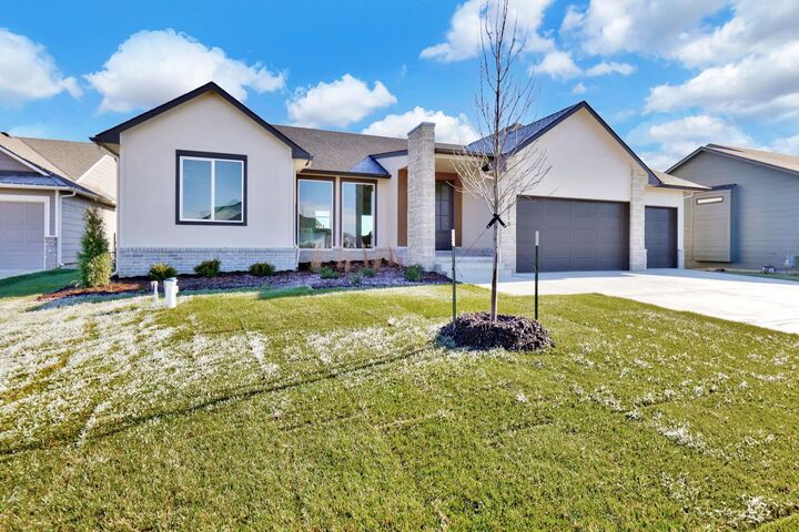 Property Photo:  2710 N Bracken St  KS 67226 