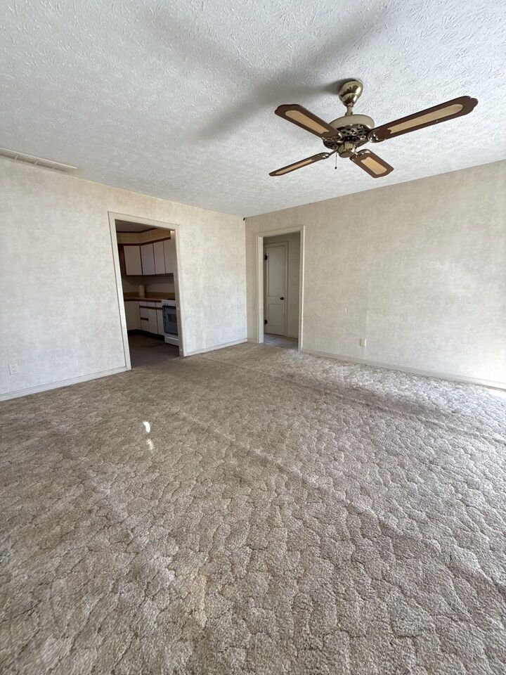 Photo de la propriété: 1120 W 20th St N KS 67203-2330