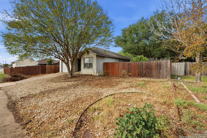 Property Photo:  7911 New World  TX 78239 