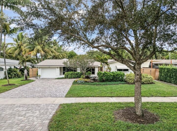 Property Photo:  3517 Cleveland St  FL 33021 