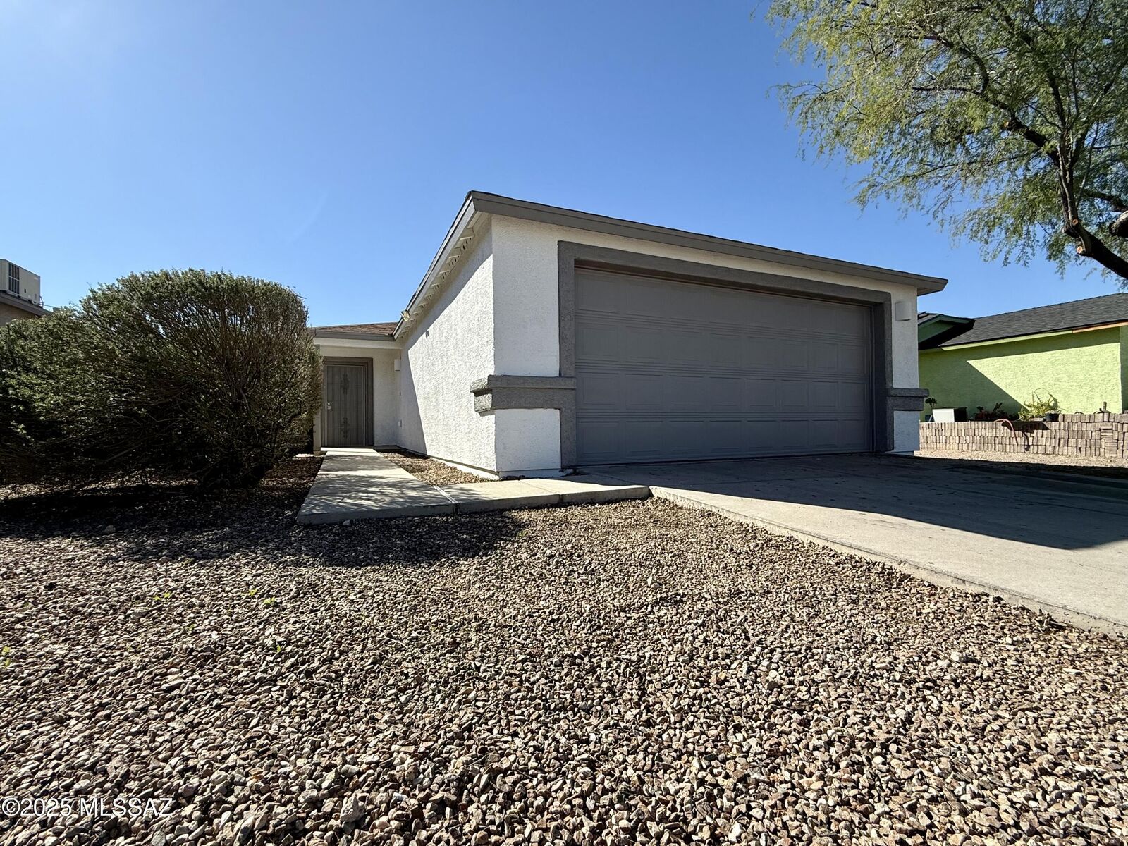 Property Photo: 2282 E Sunland Vista AZ 85713