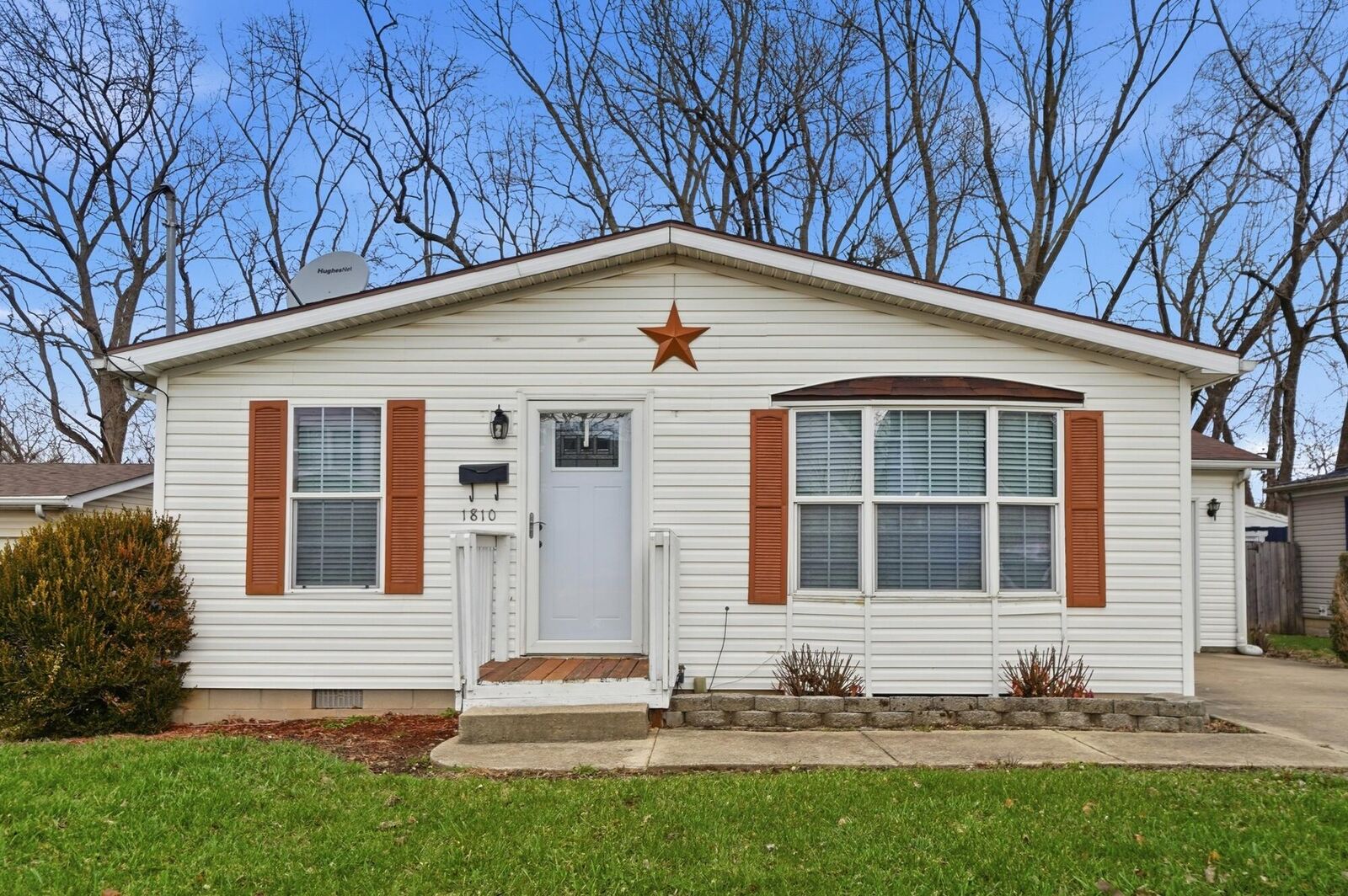 Property Photo: 1810 Summit Street OH 45503